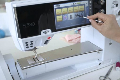 Helpful Tips To Buy Your First Sewing Machine